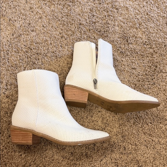 Mi.iM Shoes - Mi.iM Perforated White Ankle Booties